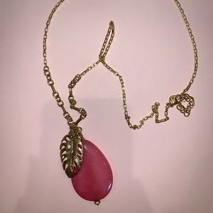 NWOT Lilly Pulitzer Pink Stone Palm Leaf necklace